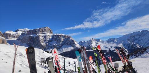 lyzovacka v dolomitoch