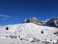 lyzovacka v dolomitoch