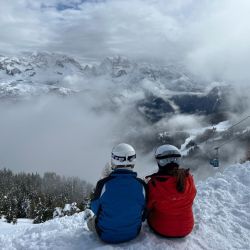 lyzovacka v dolomitoch