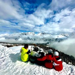 lyzovacka v dolomitoch